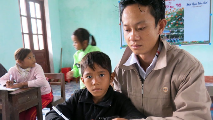 Nguoi Ruc dau tien lam thay giao hinh anh