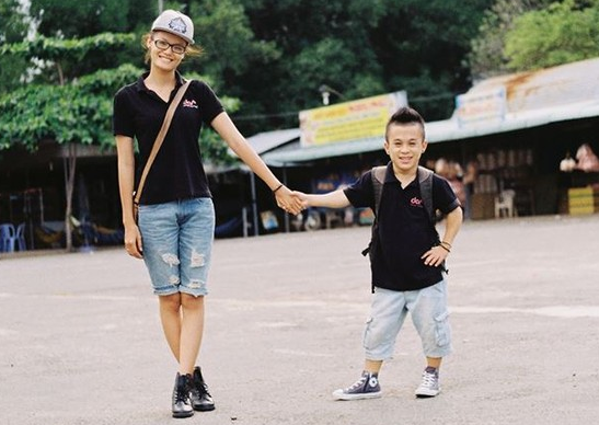 Chuyen tinh chang ti hon 1m26 nhom Damtv va nguoi mau 1m75 hinh anh