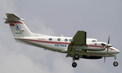 May bay Vietnam Airlines ha canh bang bung hinh anh