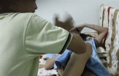 He luy massage 'den Z' cua nhung quy ba chiu choi hinh anh