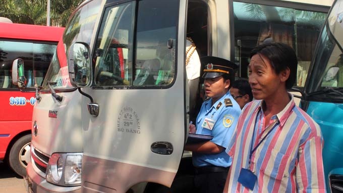 Lui thoi han xu phat xe khong chinh chu hinh anh