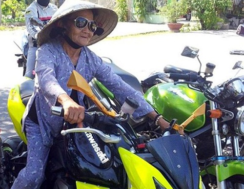 Cac cu ba ‘xi tin’ khien gioi tre me man hinh anh