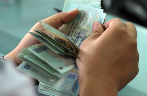 Bat nu quai tong tien hai bac si hinh anh