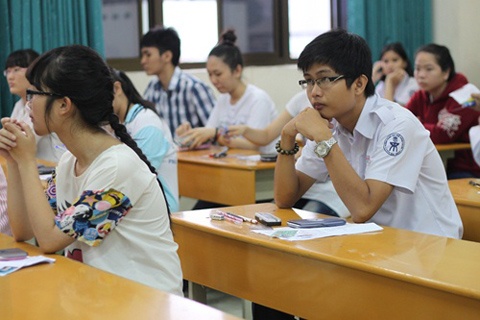 DHQG Ha Noi thi diem tuyen sinh trong 4-5 gio hinh anh