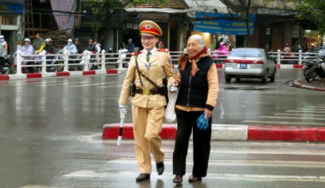 Thu tuong yeu cau tinh co che chi boi duong cho CSGT hinh anh