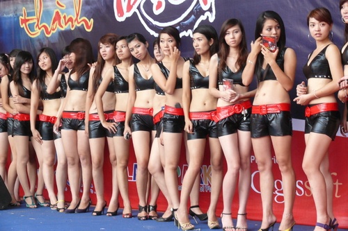 Dang sau su hao nhoang cua nghe PG hinh anh