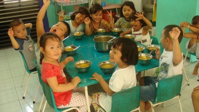 Gian nan xoa nha tre khong phep hinh anh