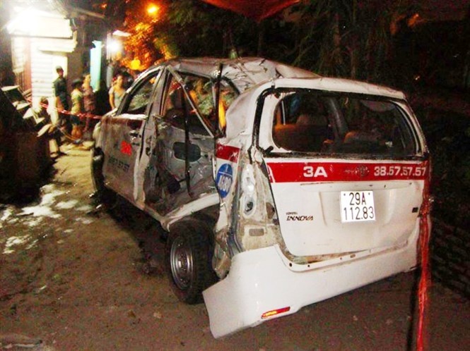 Am anh 'duong ngang tu than' va loi ke cua nhan chung song hinh anh