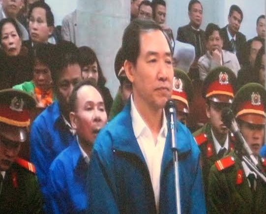 Vu Duong Chi Dung: Luat su Tran Dinh Trien de nghi tra ho so hinh anh