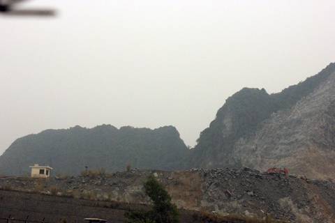 No min gay 'mua da', dan Hai Phong thao chay thoat than hinh anh