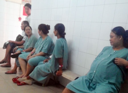 Thang cuoi nam, 1001 kieu 'ep' con chao doi hinh anh