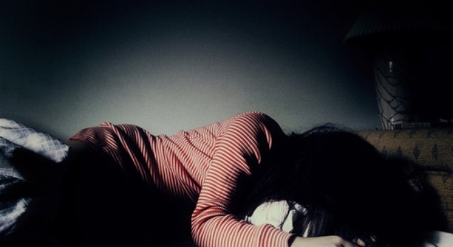 Thieu nu than nhien ke 'chung cha' voi nguoi khong biet ten hinh anh