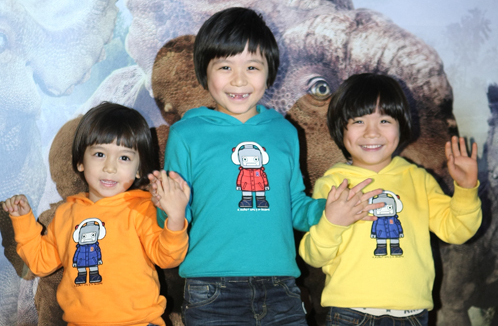 Ba anh em nha thien than nhi Mason ngay cang 'xuong sac' hinh anh