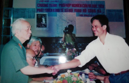 Bai hoc ve viec chuyen dan cua Dai tuong Vo Nguyen Giap hinh anh