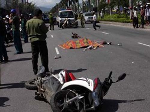 24 nguoi chet vi tai nan giao thong trong ngay dau nghi Tet hinh anh