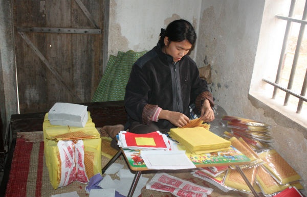 Tet cua ngu dan tro ve tu coi chet hinh anh