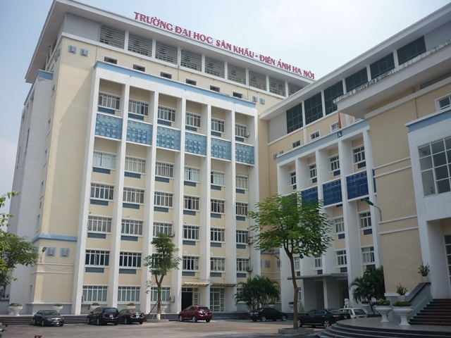 'Tien si day quay phim cho sinh vien ma muot mo hoi' hinh anh