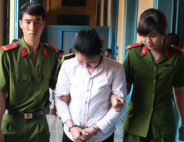 Tinh nguoi sau vanh mong ngua hinh anh