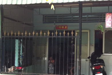 Mat chong sau ngay trung doc dac tien ty hinh anh