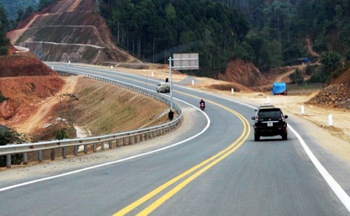 Ham xuyen nui cao toc Noi Bai – Lao Cai da thong hinh anh