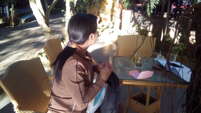 Chuyen tinh co tich sau vu danh ghen lot quan ao keo di 2km hinh anh