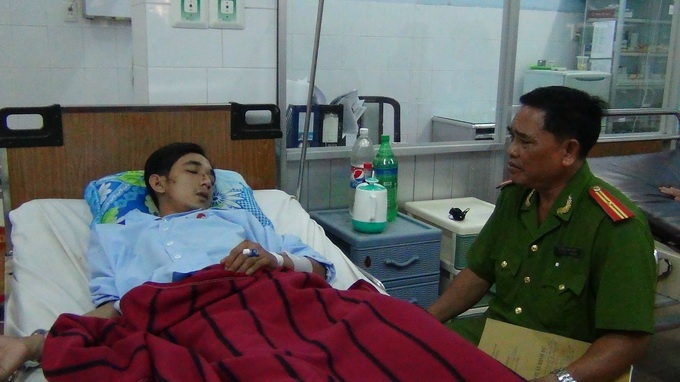 Dan canh cuop xe ban gai moi quen hinh anh