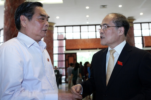 Tam dung lay phieu tin nhiem trong Quoc hoi hinh anh