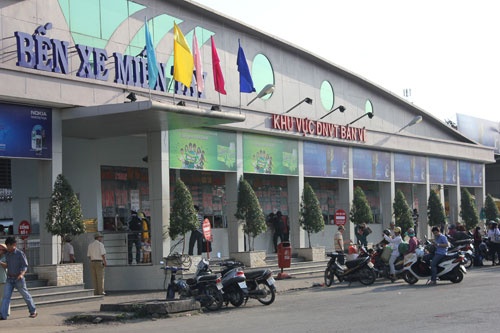 Sai Gon di doi ben xe mien Tay hinh anh