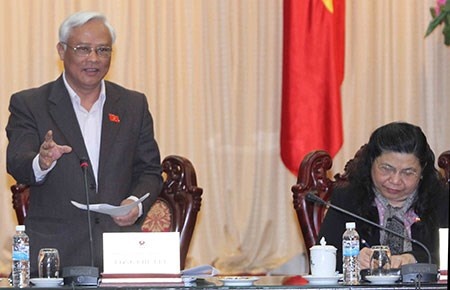 Lay phieu tin nhiem: Chi tam dung chu khong bo hinh anh