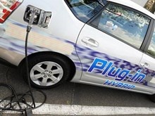 Cong an Ha Noi sap nhan xe oto the he moi hinh anh