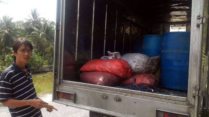 Bi giu bang lai, tai xe di giang luoi kiem song hinh anh