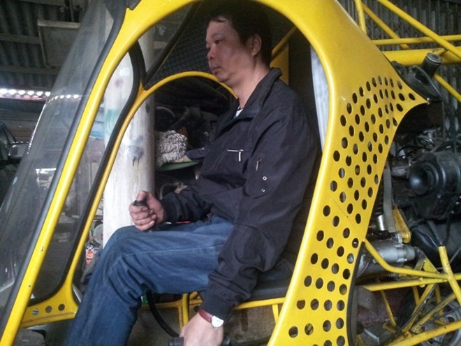 Xin cap phep xong se bo 100 trieu lam tiep truc thang hinh anh