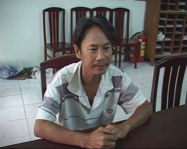 Mau thuan gia dinh, chong lay dao chem vo hinh anh