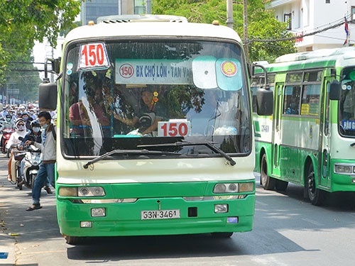'Dai phau' xe buyt Sai Gon hinh anh