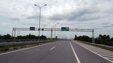 Cao toc Ninh Binh - Thanh Hoa se co 2 lan xe hinh anh