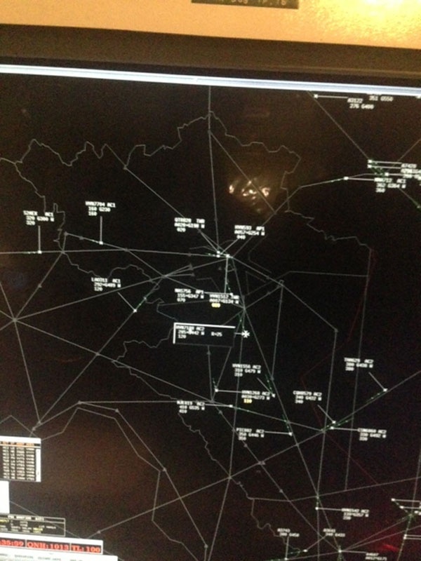Màn hình rada của ACC Hà Nội vào giờ cao điểm.
