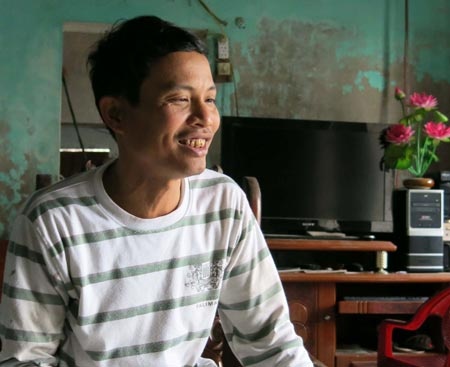 Nguoi dan ong co con mat thu ba hinh anh