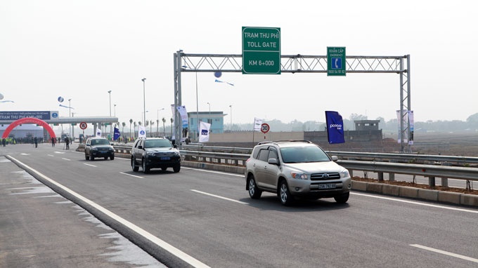 Sap thong xe cao toc, Ha Noi di den Hung chi mat 1 gio hinh anh