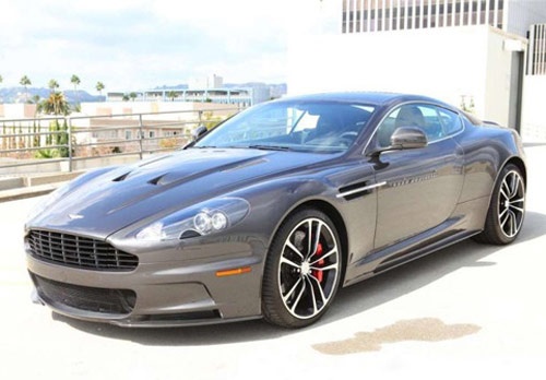 Dai gia 'vut' 2 xe hang sang cho cong an hinh anh