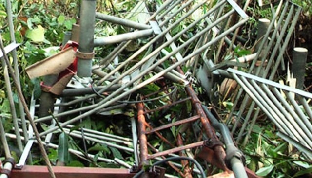 Mua da, gio loc quat nga cot phat song truyen hinh o Bat Xat hinh anh