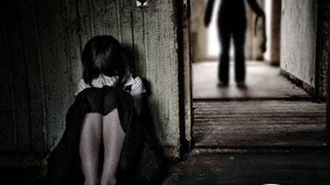 Pho GD hiep dam tre em doi 'thuc nghiem lai hien truong'? hinh anh