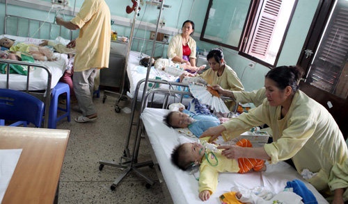 Bo Y te dua ra giai phap khac phuc qua tai o vien Nhi hinh anh