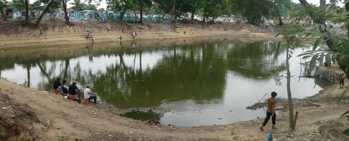 Hai năm nay, hồ cá tại KP5, phường Bình Hưng Hòa, quận Bình Tân, TP.HCM này là “điểm giải trí lành mạnh” của rất nhiều người dân thành phố.