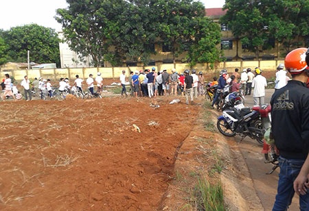 No bom luc dot rac, mot nguoi chet hinh anh