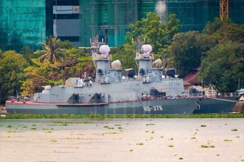 Viet Nam sap ban thu 2 tau ten lua tu dong Molniya hinh anh