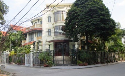 Căn biệt thự khủng của bầu Kiên ở Tây Hồ.