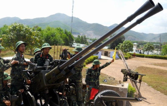 Pháo có khả năng bắn mục tiêu trên không ở tầm thấp xa tới 3,5km (mục tiêu mặt đất là 8,5km), tốc độ bắn 160-180 phát/phút. 