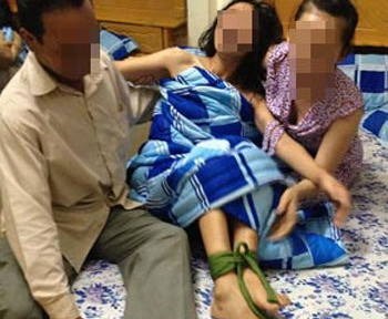 Tieu thu nha giau bi nguoi tinh troi trong tu the khoa than hinh anh