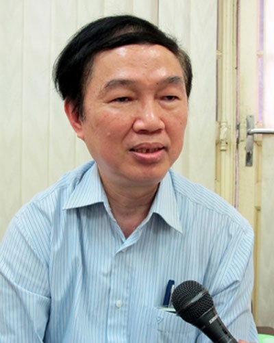 Ông Nguyễn Trần Hiển, Viện trưởng Viện Vệ sinh Dịch tễ Trung ương, trong buổi trao đổi với báo chí sáng 18/4.