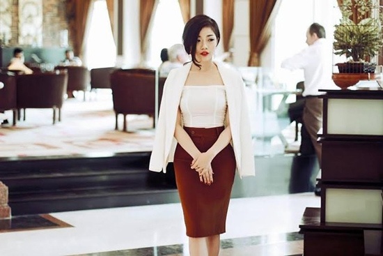 Cô gái trẻ sinh năm 1993 Dzung Biez là cái tên không thể thiếu trong số những hot girl của cộng đồng kinh doanh shop thời trang online. 